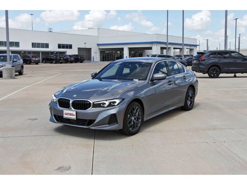 Used 2026 BMW 330i xDrive Sedan AWD/4WD image 3