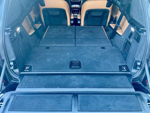 Used 2023 BMW X7 xDrive40i w/ M Sport Package image 38