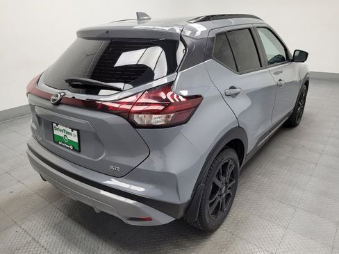 Used 2023 Nissan Kicks SR w/ SR Premium Package FWD image 9