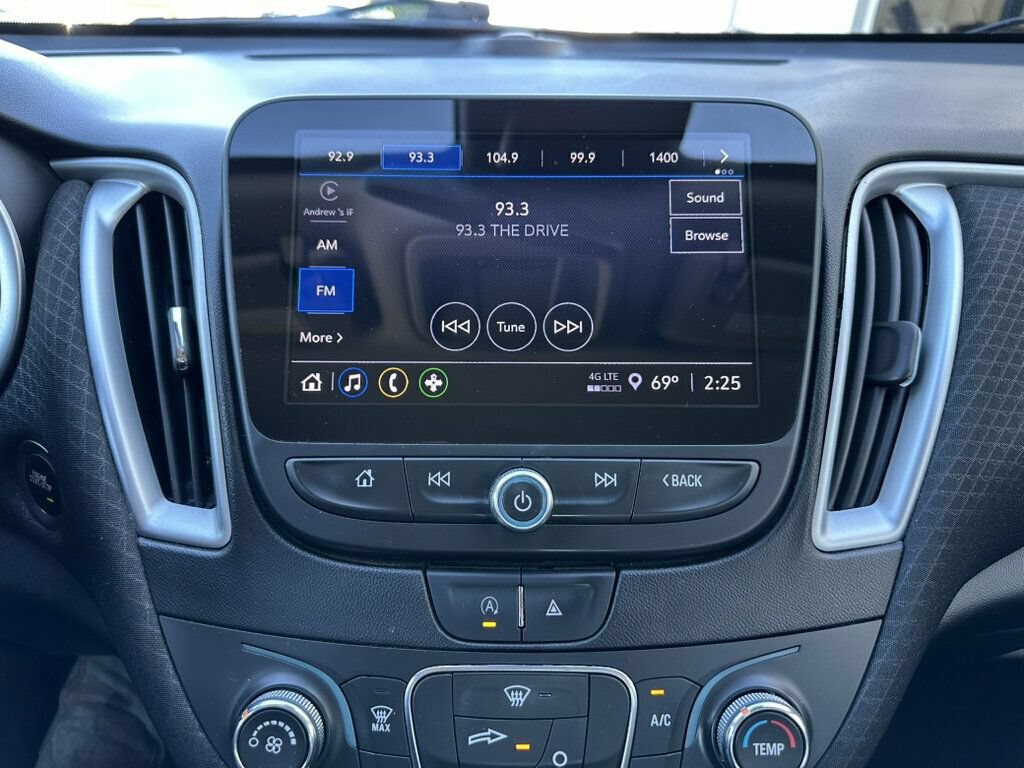 Used 2023 Chevrolet Malibu LS FWD image 14