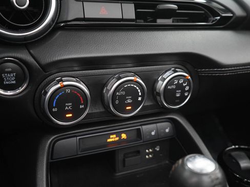 Used 2023 MAZDA MX-5 Miata Grand Touring RWD image 19