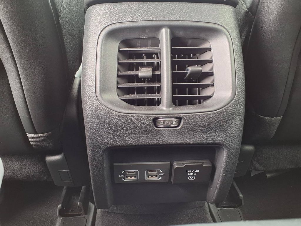 Used 2023 Jeep Cherokee Altitude Lux w/ Lux Elite Package AWD/4WD image 17