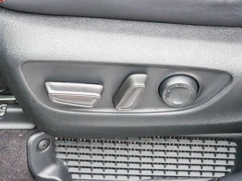 Used 2022 Toyota Sienna XSE image 21