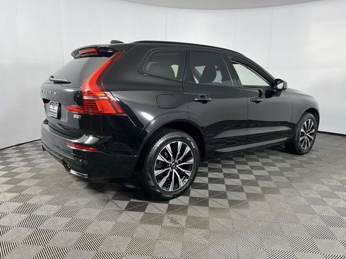 Used 2025 Volvo XC60 B5 Plus image 8