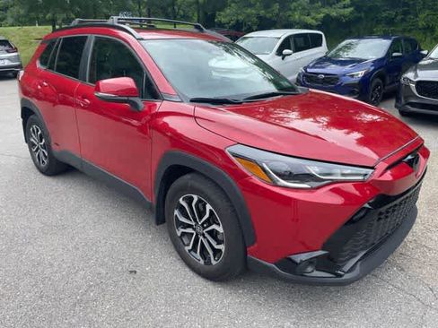 Used 2024 Toyota Corolla Cross AWD Hybrid w/ Moonroof Package image 3