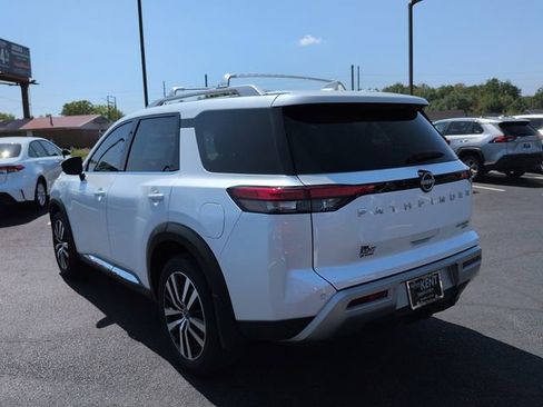 Used 2025 Nissan Pathfinder Platinum w/ Cargo Package AWD/4WD image 5