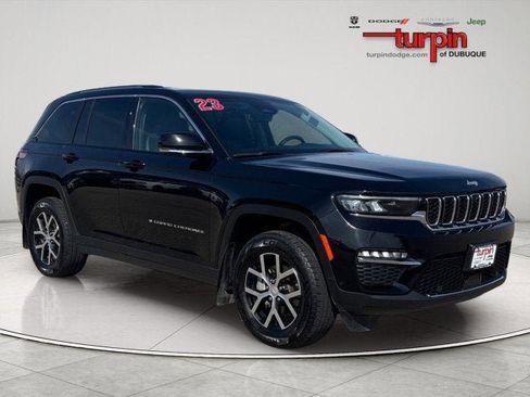 Used 2023 Jeep Grand Cherokee Limited w/ Luxury Tech Group II AWD/4WD image 7