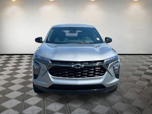 Used 2024 Chevrolet Trax RS w/ Sunroof Package image 8