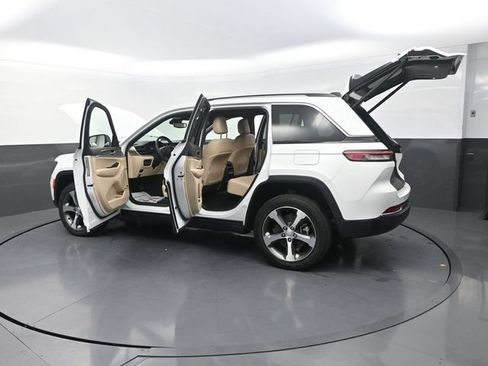 Used 2022 Jeep Grand Cherokee Limited 4xe AWD/4WD image 33