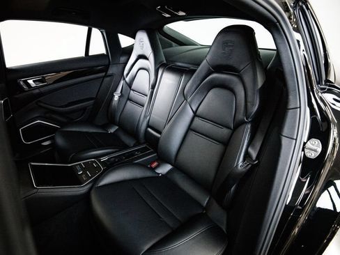 Certified 2023 Porsche Panamera image 24