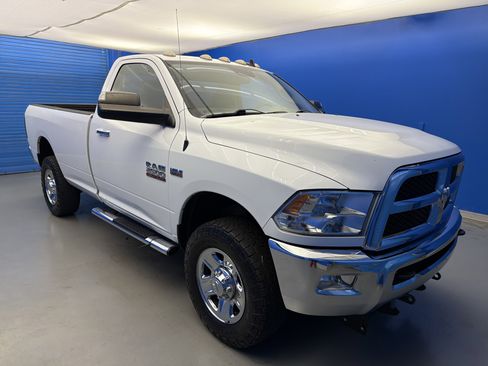 Used 2016 RAM 2500 SLT w/ Popular Equipment Group image 2