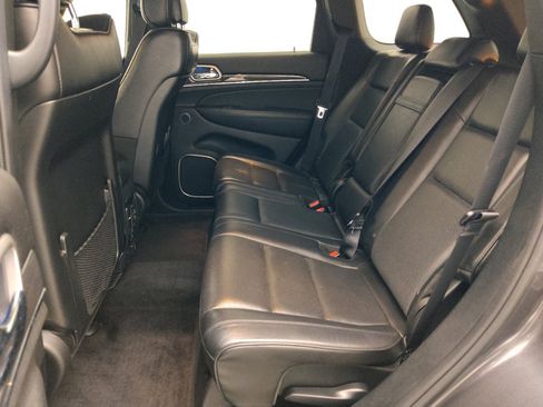 Used 2018 Jeep Grand Cherokee Overland AWD/4WD image 18