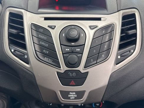 Used 2012 Ford Fiesta SE image 34