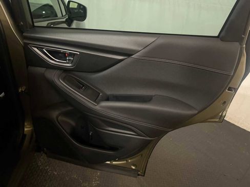 Used 2023 Subaru Forester Premium image 26