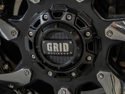 Used 2017 Nissan Titan SV image 63