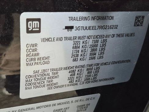 Used 2024 GMC Sierra 1500 AT4 w/ Technology Package AWD/4WD image 15