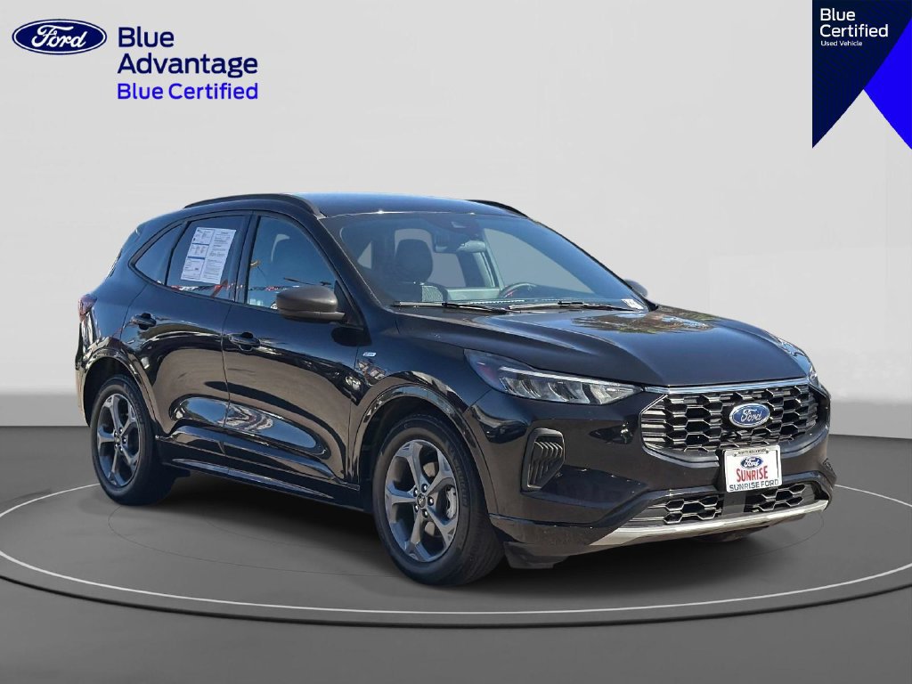 Certified 2023 Ford Escape ST-Line w/ Tech Pack #1 FWD image 4