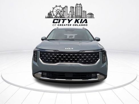 New 2027 Kia Carnival SX FWD image 3