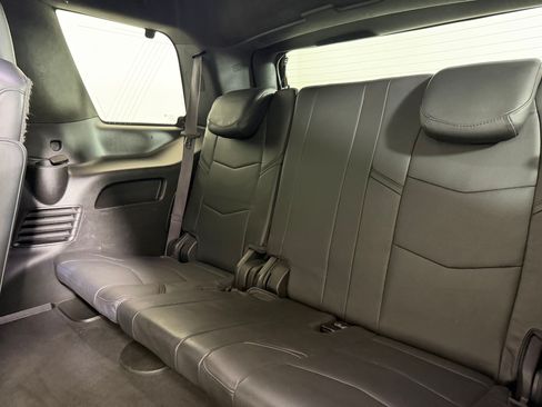 Used 2017 Cadillac Escalade Platinum AWD/4WD image 26
