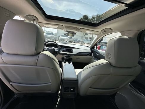 Certified 2023 Cadillac XT4 Premium Luxury FWD image 31