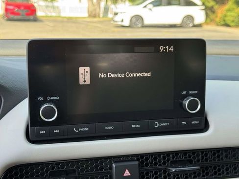 Certified 2023 Honda HR-V LX image 24