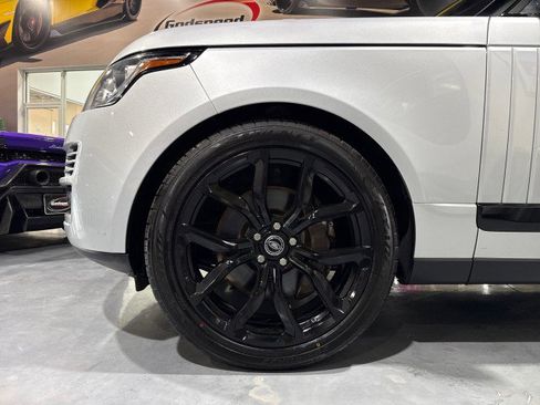 Used 2016 Land Rover Range Rover HSE image 17