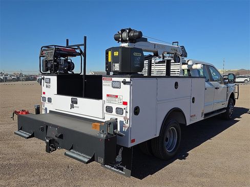 New 2025 Ford F350 XL image 4