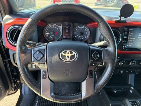 Used 2020 Toyota Tacoma TRD Off-Road AWD/4WD image 43