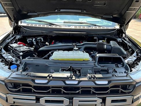 Certified 2025 Ford F150 Raptor AWD/4WD image 32