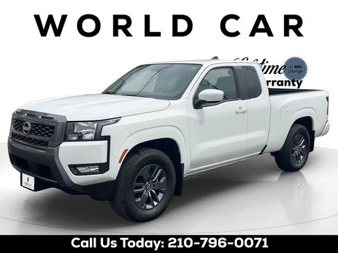 Used 2025 Nissan Frontier SV w/ SV Convenience Package RWD image 3