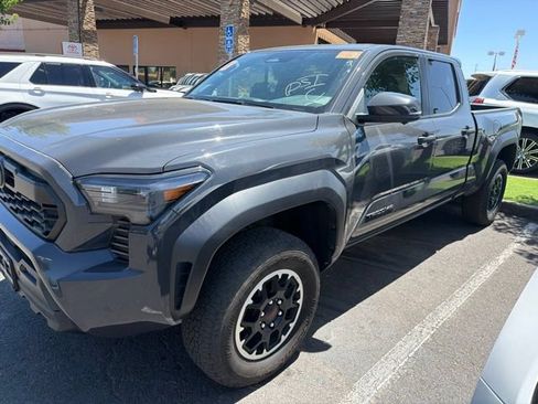 Used 2024 Toyota Tacoma TRD Off-Road w/ TRD Off Road Premium Package AWD/4WD image 20