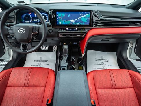 Used 2025 Toyota Camry XSE FWD image 18
