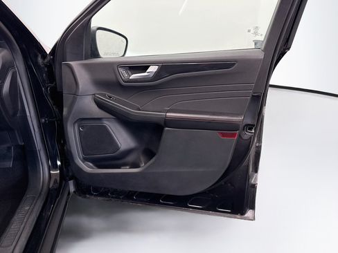 Used 2025 Ford Escape ST-Line FWD image 32