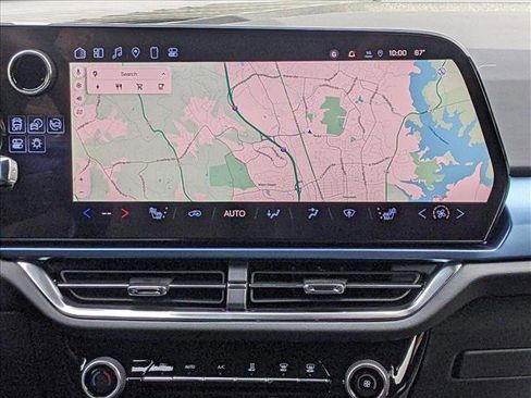 New 2025 Chevrolet Equinox EV LT image 13