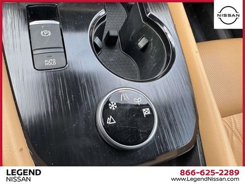 Certified 2021 Nissan Rogue Platinum image 29