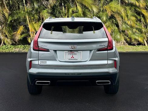 Used 2025 Cadillac XT4 Premium Luxury image 6