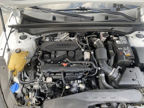 Used 2022 Kia K5 GT-Line image 10