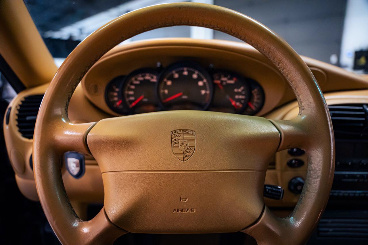 Used 2000 Porsche 911 Cabriolet image 59