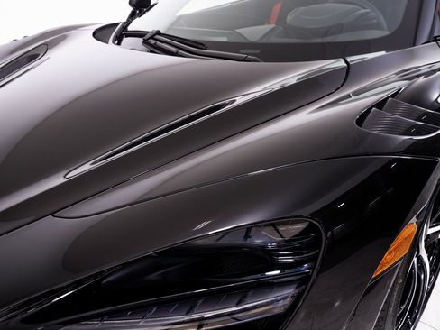 New 2026 McLaren 750S Spider image 16