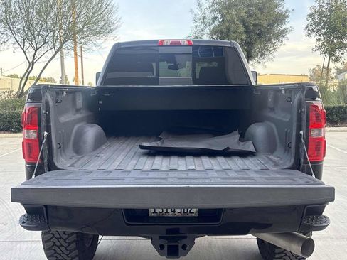 Used 2015 GMC Sierra 2500 Denali w/ Duramax Plus Package image 11