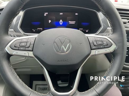 Used 2023 Volkswagen Tiguan SE FWD image 19