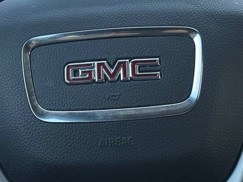 Used 2023 GMC Terrain SLT w/ Tech Package FWD image 13