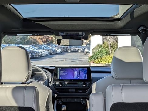 Used 2026 Toyota Grand Highlander AWD Hybrid image 27