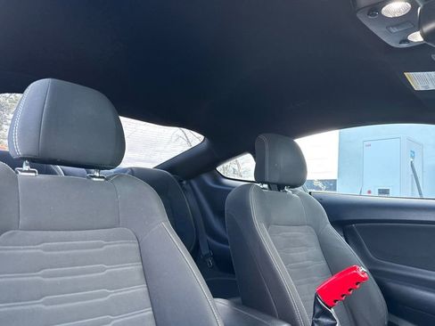 Used 2017 Ford Mustang GT RWD image 16