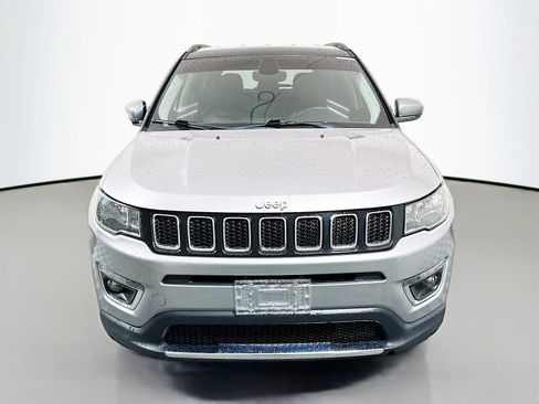 Used 2018 Jeep Compass Limited AWD/4WD image 2