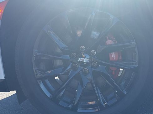 Used 2024 Cadillac Escalade ESV Sport Platinum w/ LPO, ONYX Package image 11