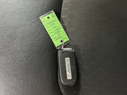 Used 2019 Jeep Compass Latitude AWD/4WD image 12