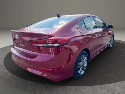 Used 2017 Hyundai Elantra SE FWD image 5