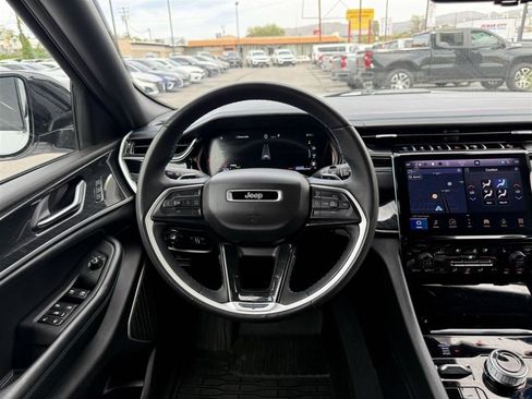 Used 2022 Jeep Grand Cherokee Trailhawk w/ Luxury Tech Group III AWD/4WD image 34