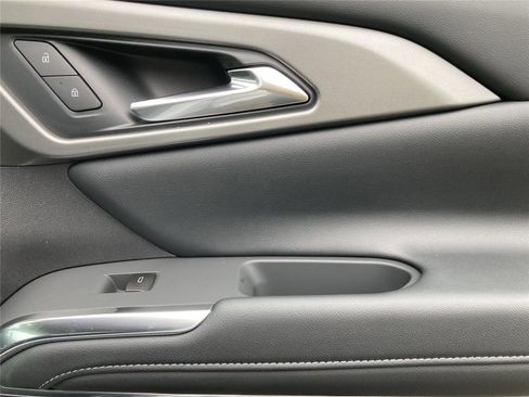 New 2026 Chevrolet Traverse LT w/ Sun and Wheel Package image 17